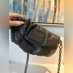 MARC JACOBS Karlie Bag matte black crossbody with matte hardware